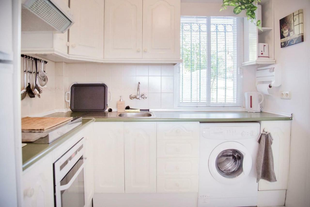 Cozy Apartment เบนัลมาเดนา ภายนอก รูปภาพ
