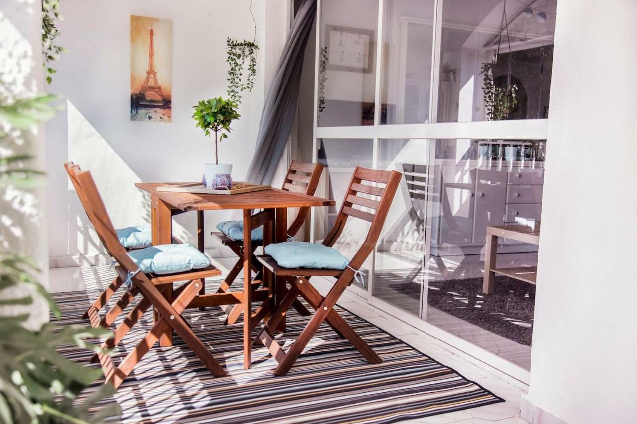 Cozy Apartment เบนัลมาเดนา ภายนอก รูปภาพ